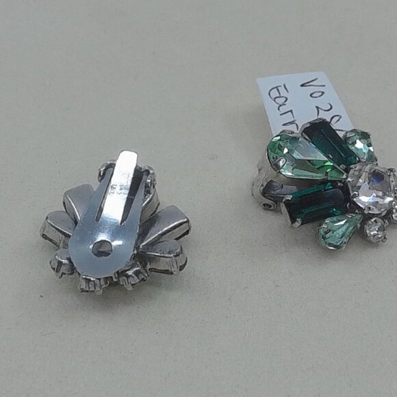 Vintage Emerald-Green Rhinestone Clip-On Earrings 1 Inch - Picture 2 of 2